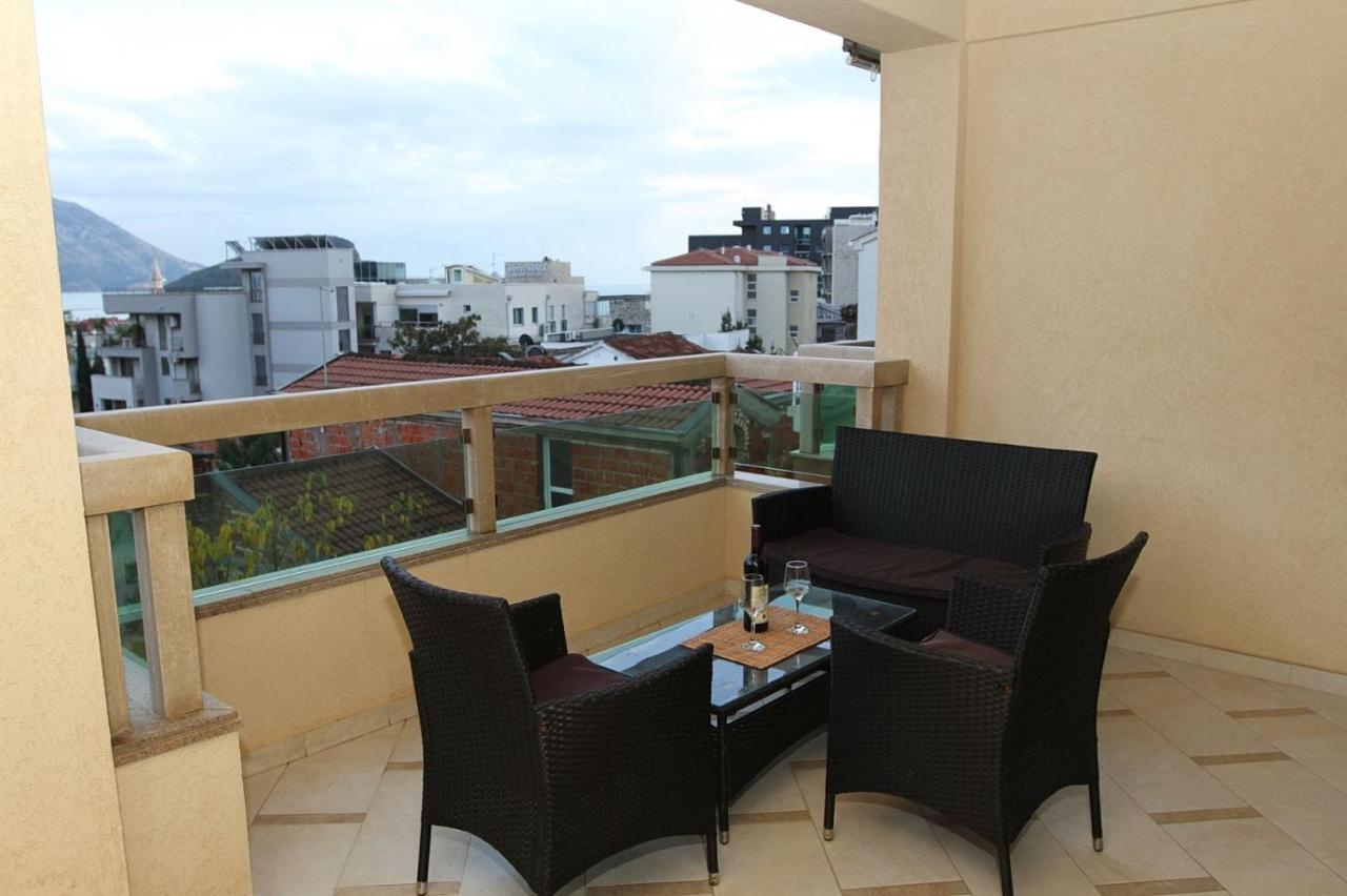 בודווה Luxury Apartment Big Blue מראה חיצוני תמונה