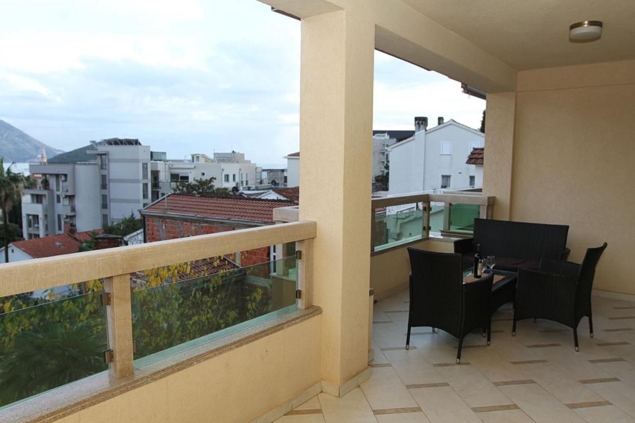 בודווה Luxury Apartment Big Blue מראה חיצוני תמונה